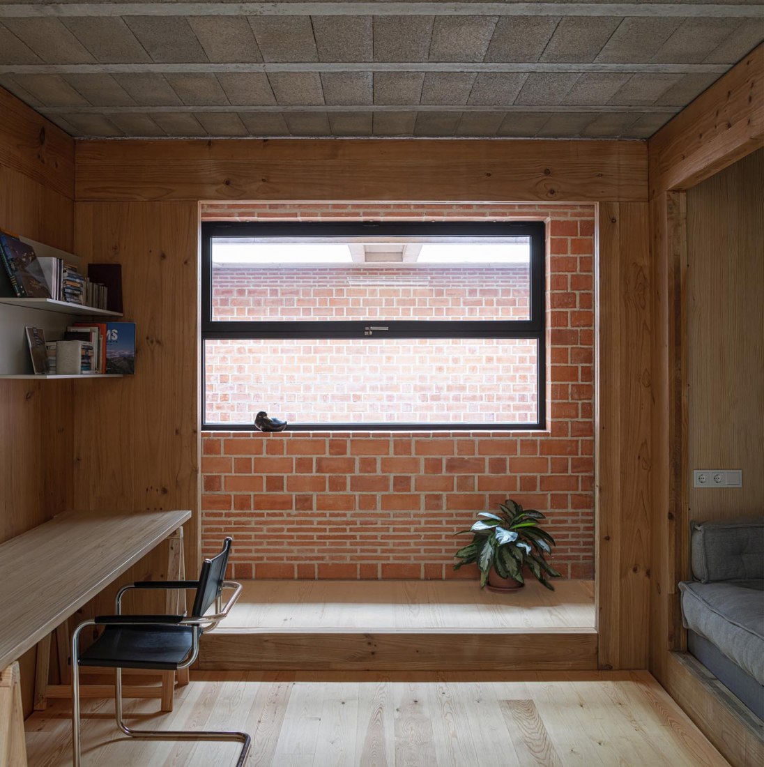 Casa 1721 por Harquitectes. Fotografía por Adrià Goula.