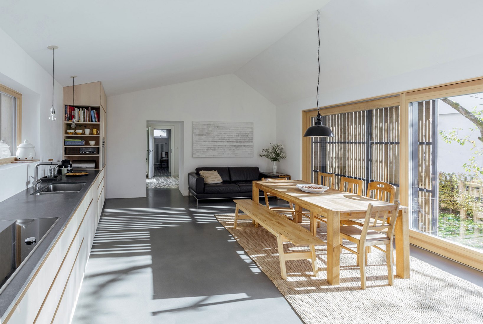 Haus WW by Heltwerk Architekten. Photograph by Fiona Körner