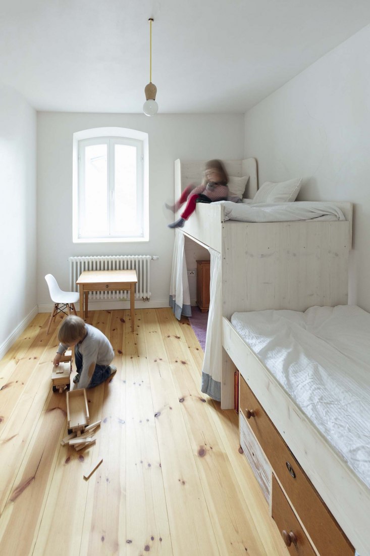 Haus WW by Heltwerk Architekten. Photograph by Fiona Körner