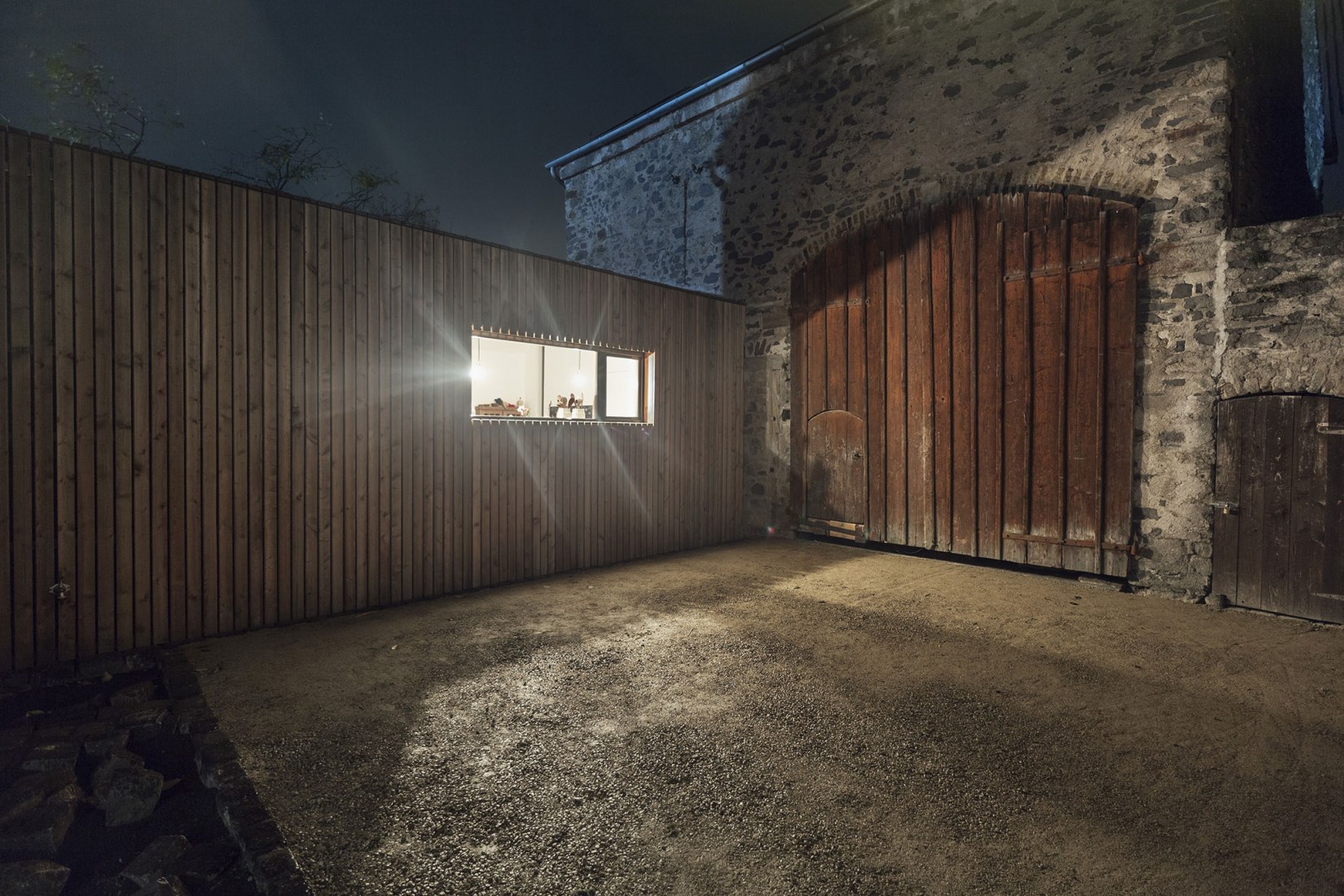 Haus WW by Heltwerk Architekten. Photograph by Fiona Körner