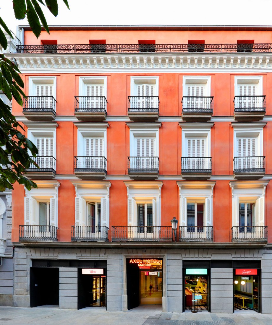 Hotel Axel por El Equipo Creativo. Fotografía por Adrià Goula.
