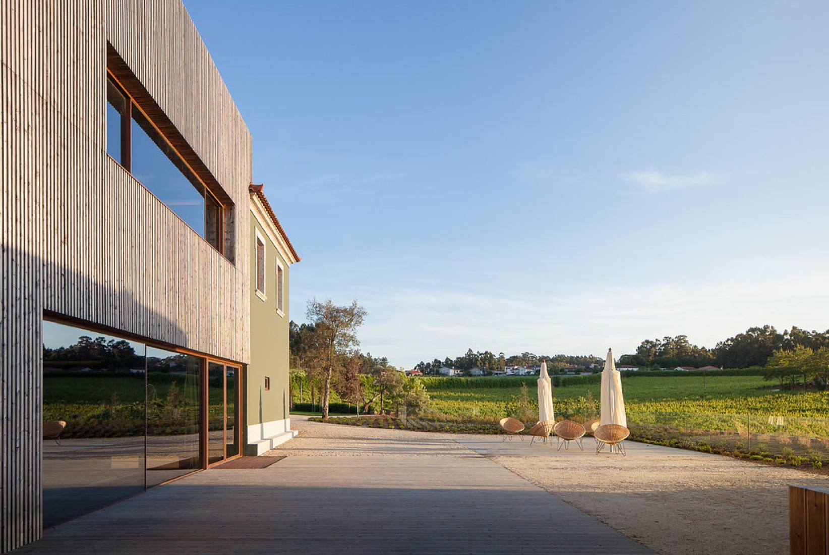 Exterior view of the Monverde Hotel by FCC Arquitectura and Paulo Lobo. Photography © José Campos.