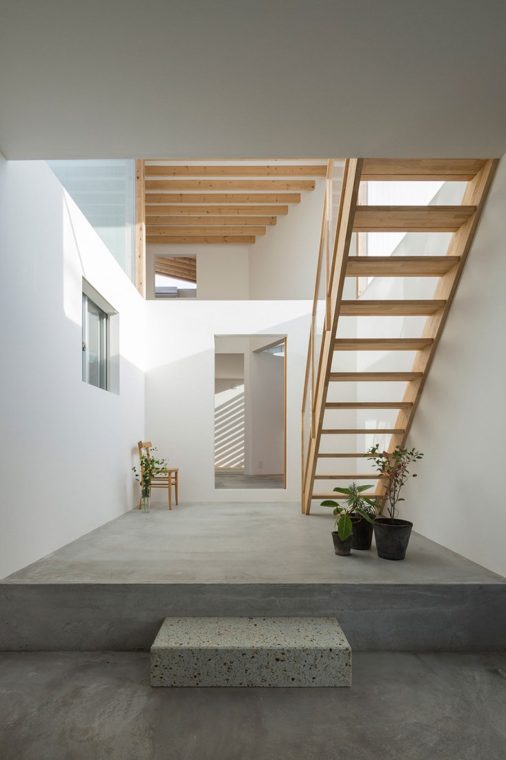House in Hokusetsu by Tato Architects/Yo Shimada. Photograph by shinkenchiku sha.