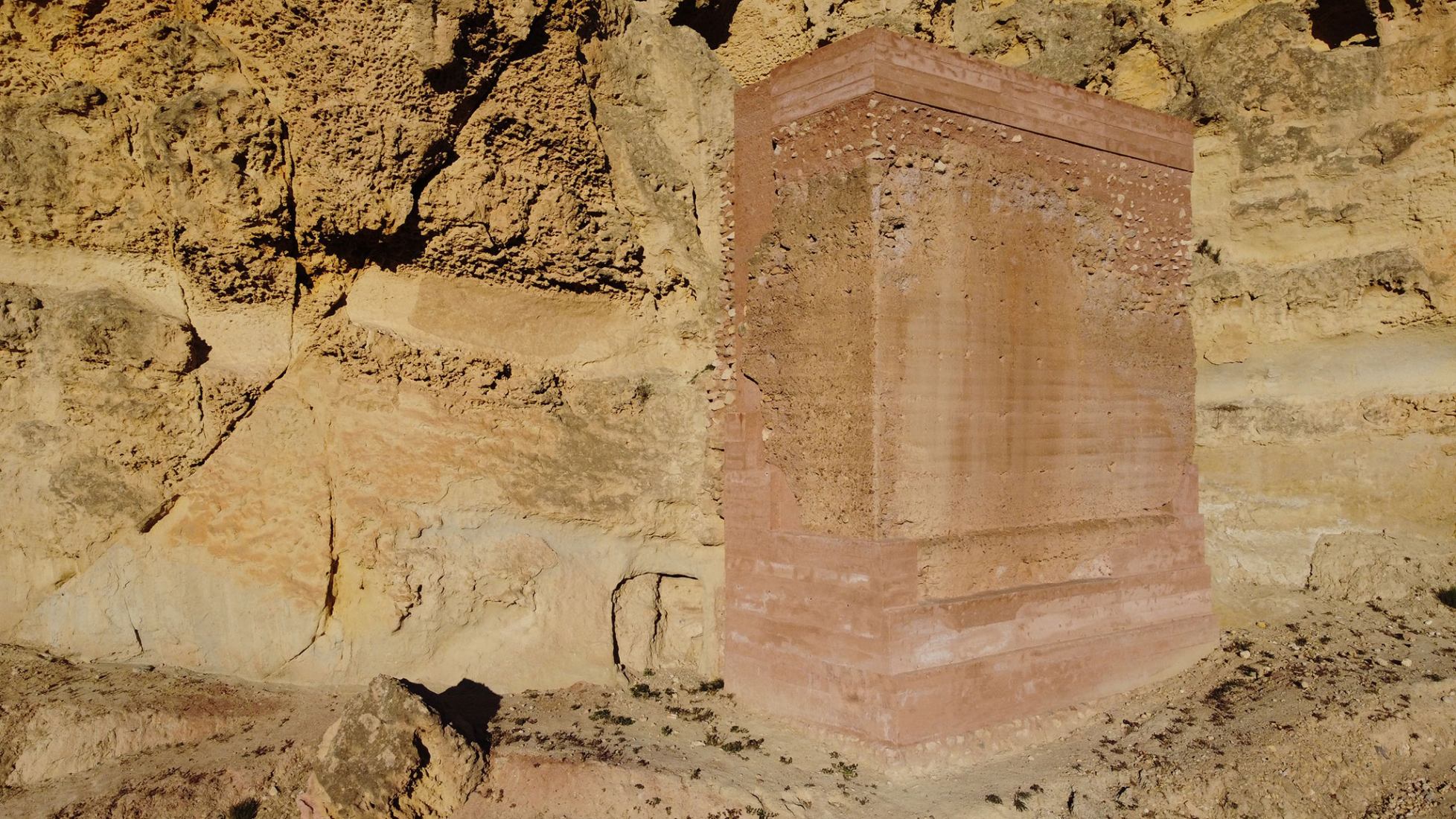 Consolidation and restoration of the water tower and caracol mine by HUMA. Photograph by SALMER.
