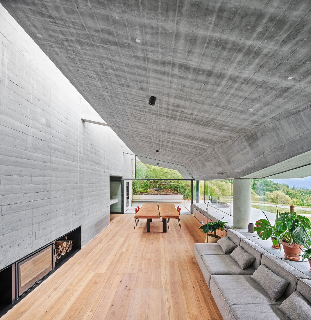 Landaburu Borda Rural House by Jordi Hidalgo Tané. Photograph by José Hevia