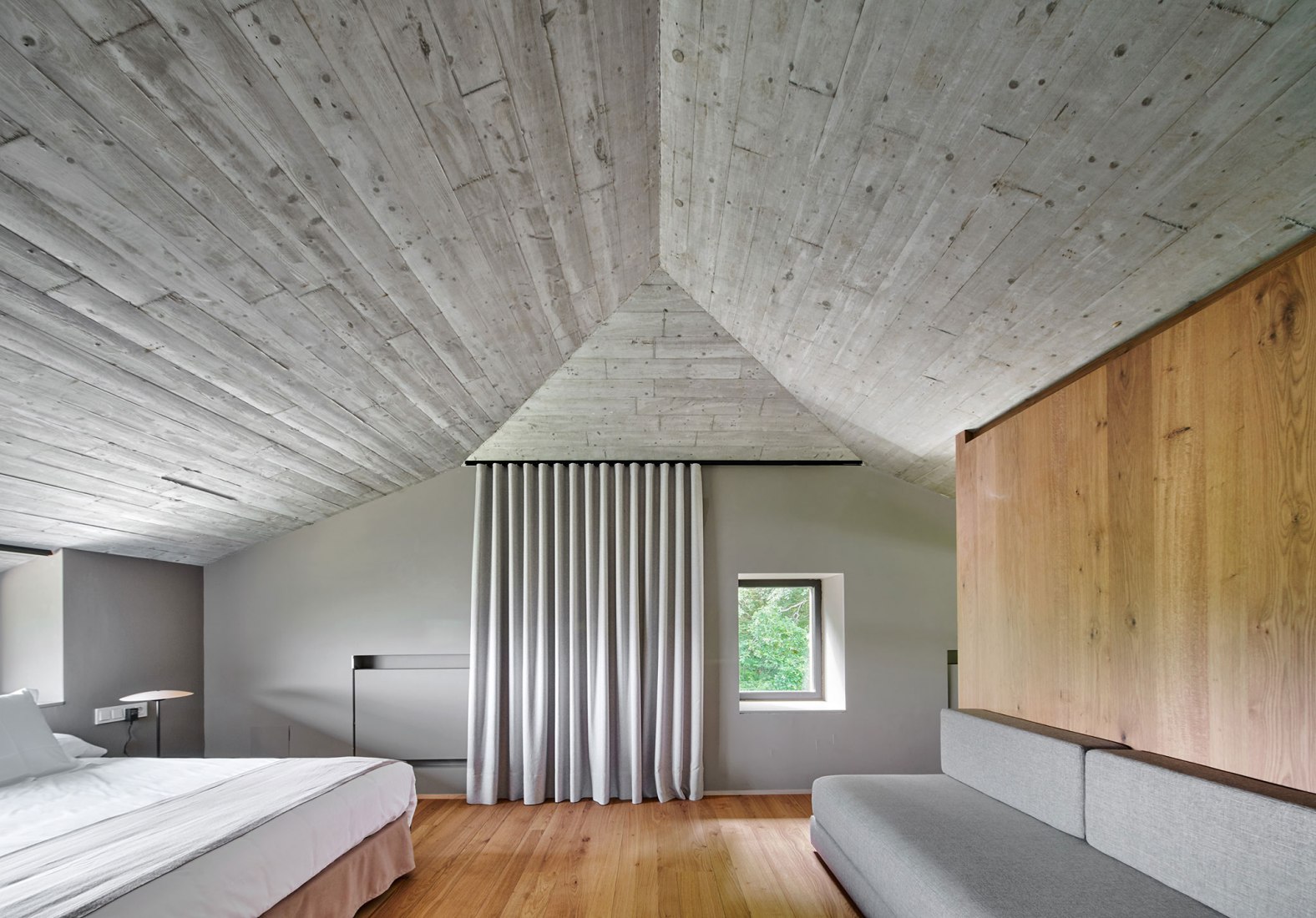 Landaburu Borda Rural House by Jordi Hidalgo Tané. Photograph by José Hevia
