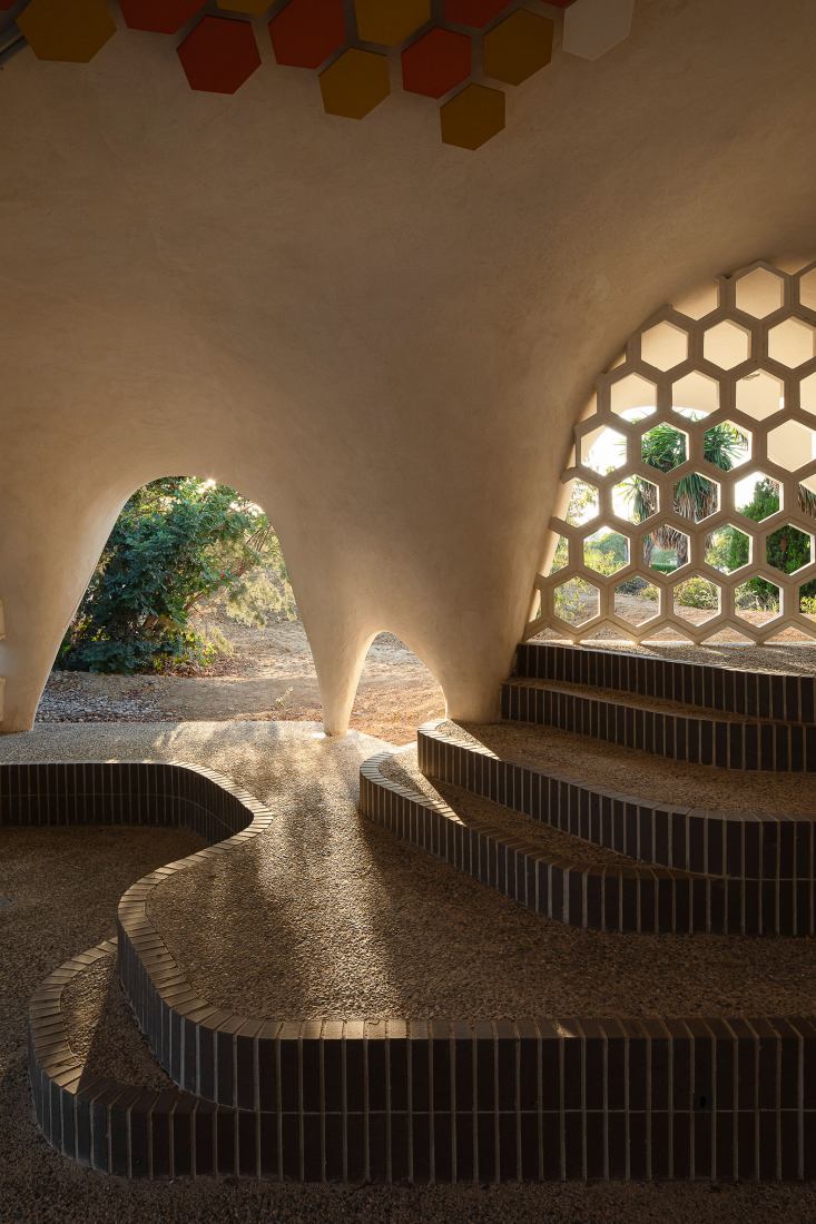 Pavilion E4 by Juan Gavilanes Veláz de Medrano, Ferrán Ventura Blanch. Photograph by Fernando Alda.