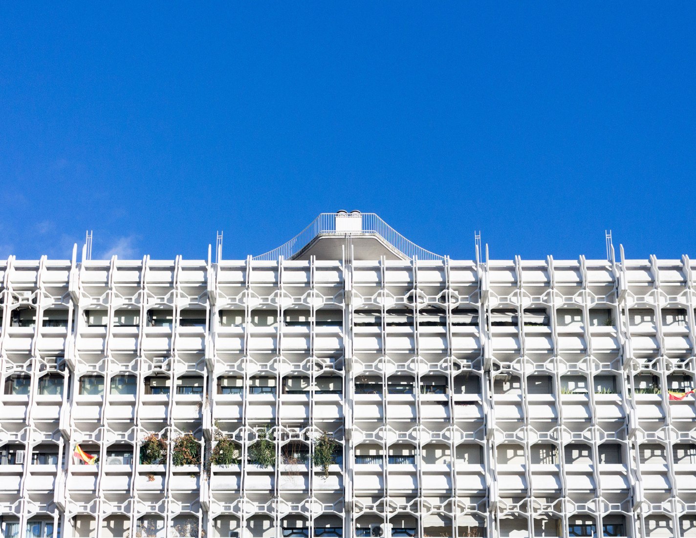 Castellana 266. El organicismo de Fernando Higueras por Judit Otero Mendoza. Fotografía por Judit Otero Mendoza