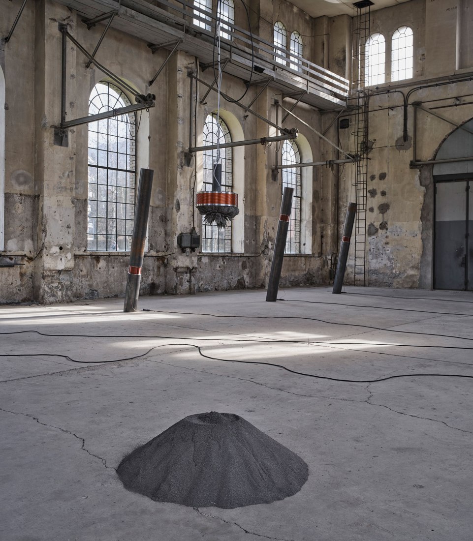 «on/» por Judith Fegerl. Fotografía por Günter Richard Wett.