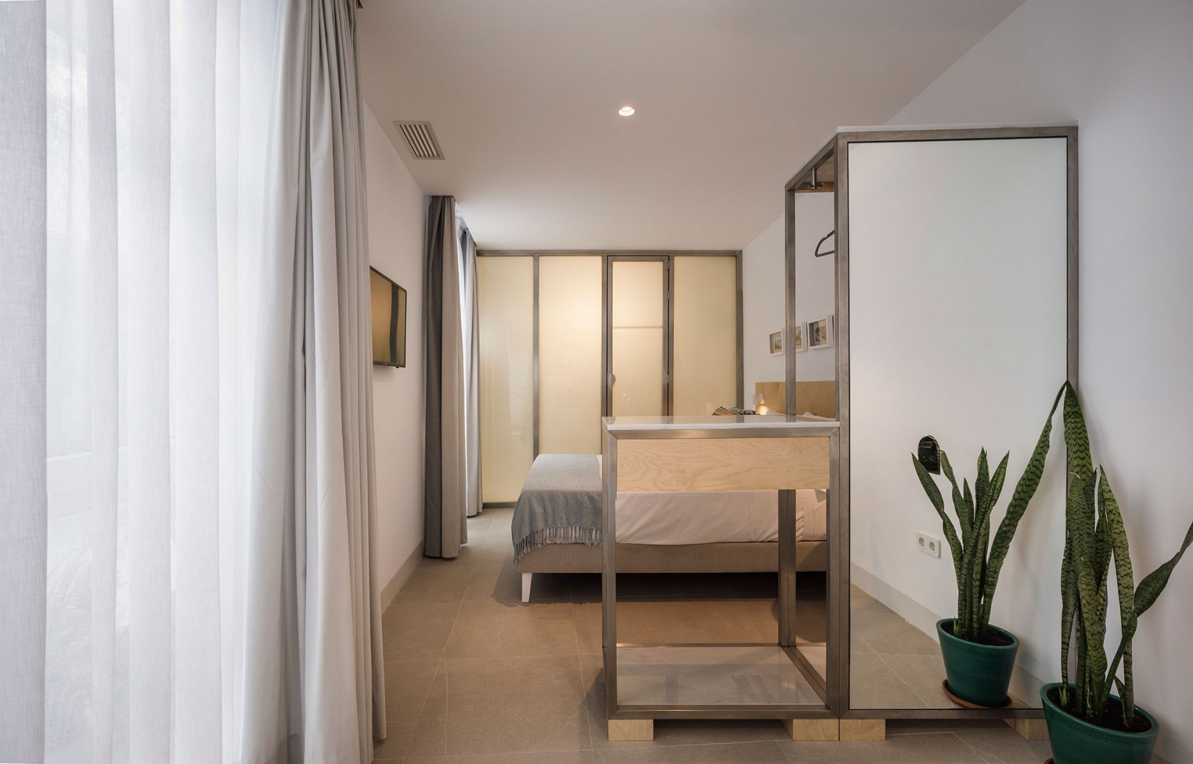 Conil home suit by KAUH. Photograph by Fernando Alda
