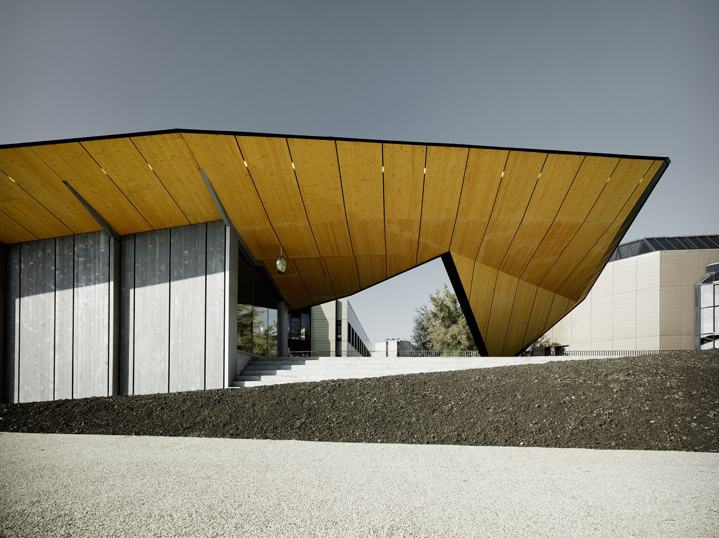 UNDER ONE ROOF project for the EPFL ArtLab by Kengo Kuma. Photography © Valentin Jeck