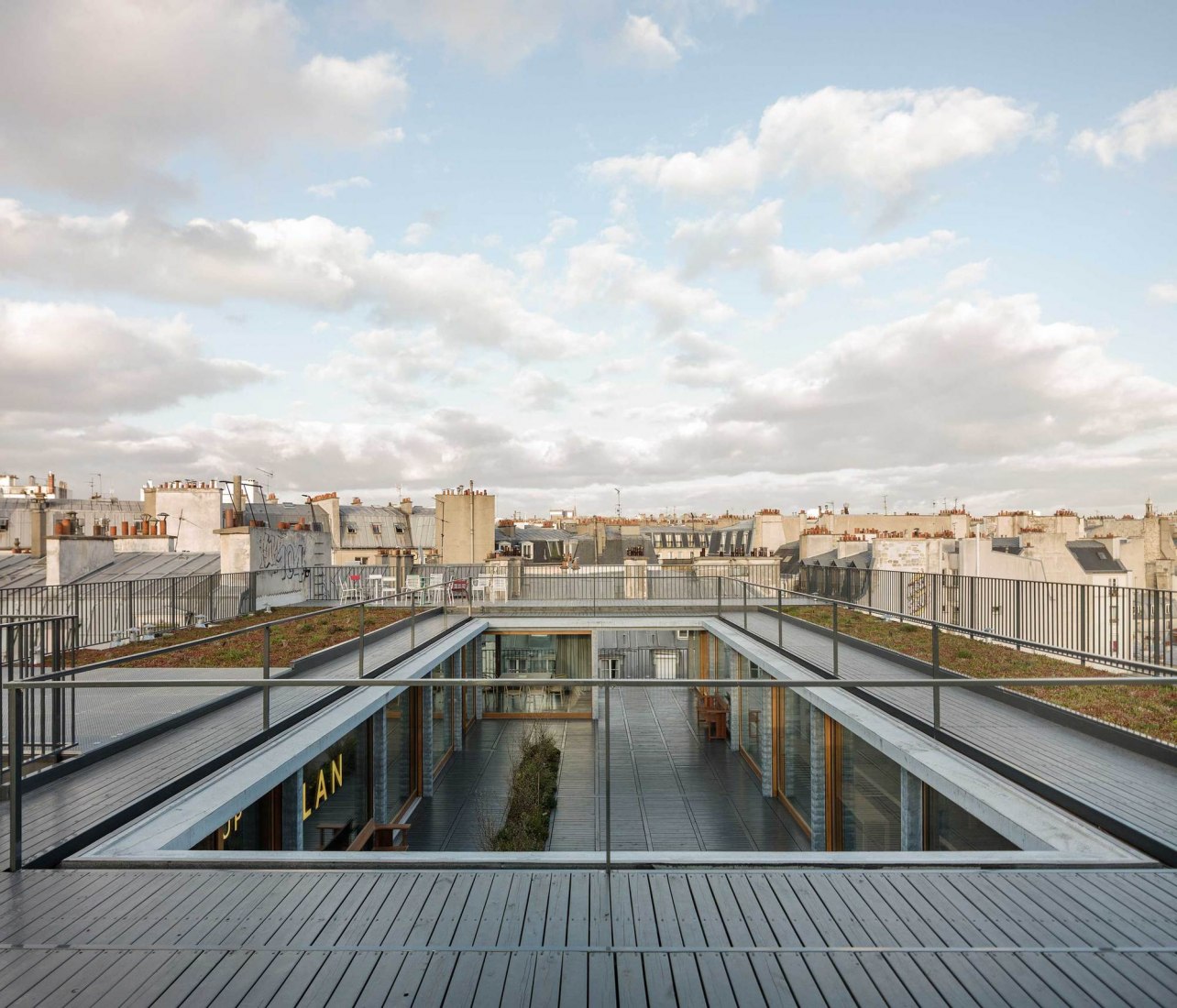 París XI office por LAN architecture. Fotografía por Cyrille Weiner