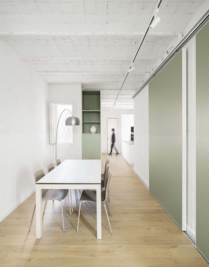 1907.H Dwelling refurbishment in Barcelona by LAOS. Photograph by Del Río Bani
