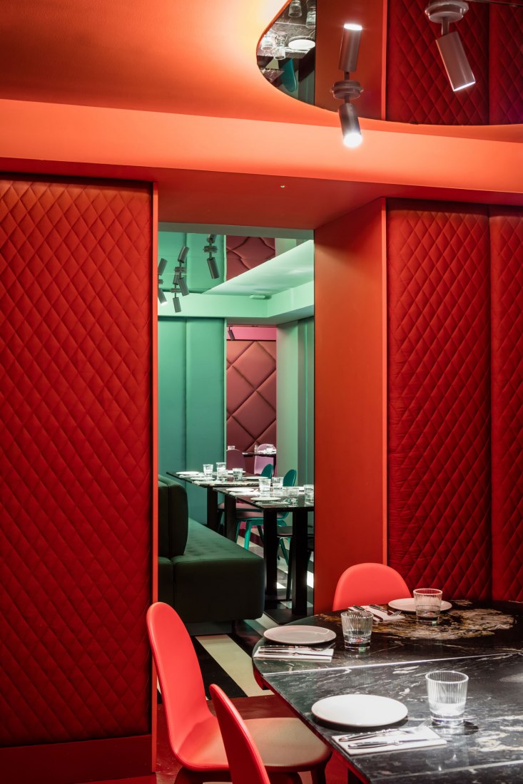 Las Chicas, Los Chicos y Los Maniquís Restaurante por El Equipo Creativo. Fotografía por Adrià Goula