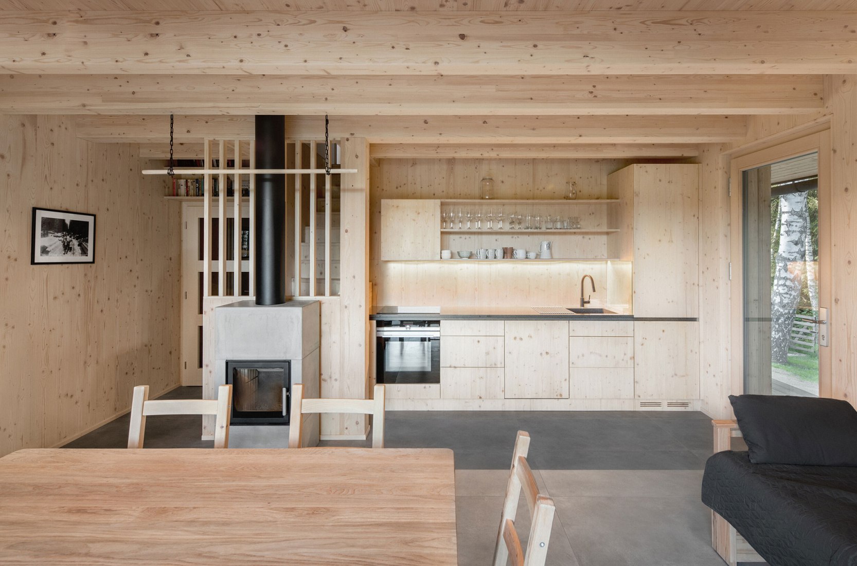 Lipno Lakeside Cabin by Les Archinautes. Photograph by Petr Polák.