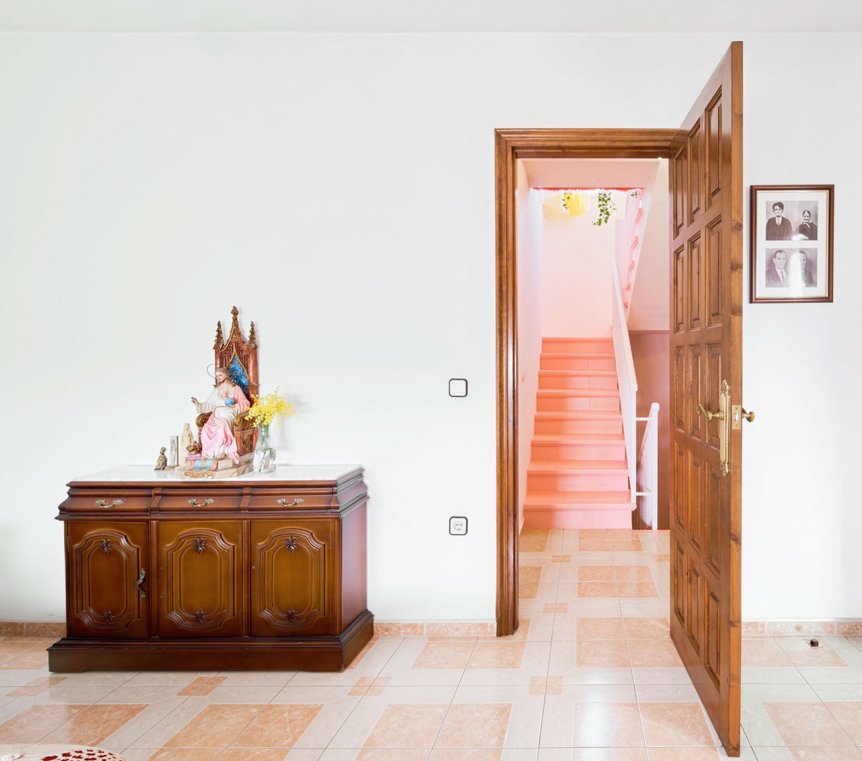 Real Estate Boom House por Lluís Alexandre Casanovas Blanco. Fotografía por José Hevia