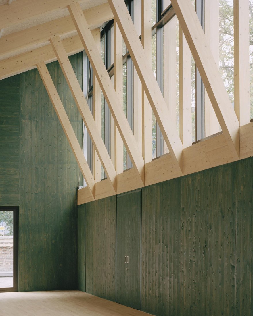 Sands End Arts and Community Centre by Mæ. Photograph by Rory Gardiner.