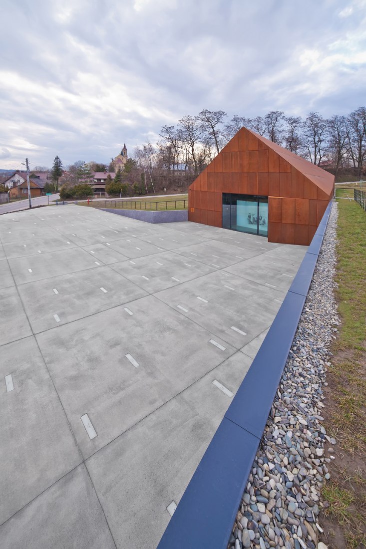 Vista exterior del Museo de la Familia Ulma por Nizio Design International. Fotografía © L.Kwartowicz. Imagen cortesía de Nizio Design International.