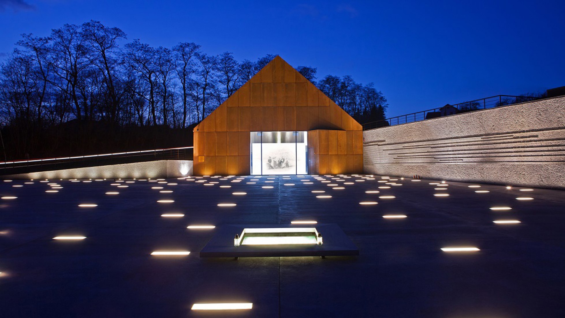 Vista exterior del Museo de la Familia Ulma por Nizio Design International. Fotografía © L.Kwartowicz. Imagen cortesía de Nizio Design International.