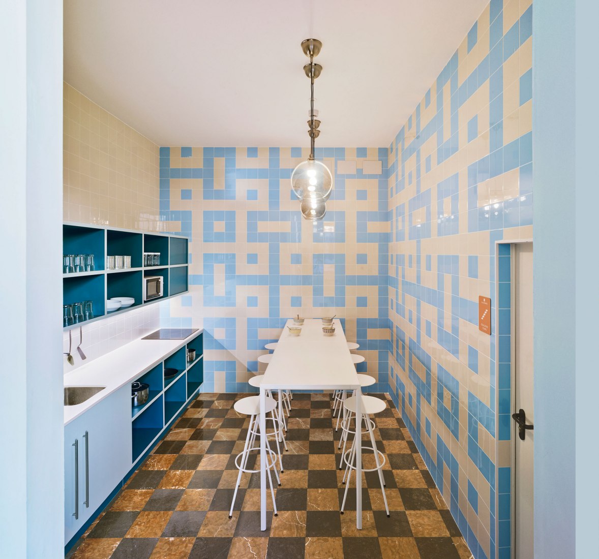 Student dormitory. Loop Homes Palace by Martín Lejarraga. Photograph by David Frutos
