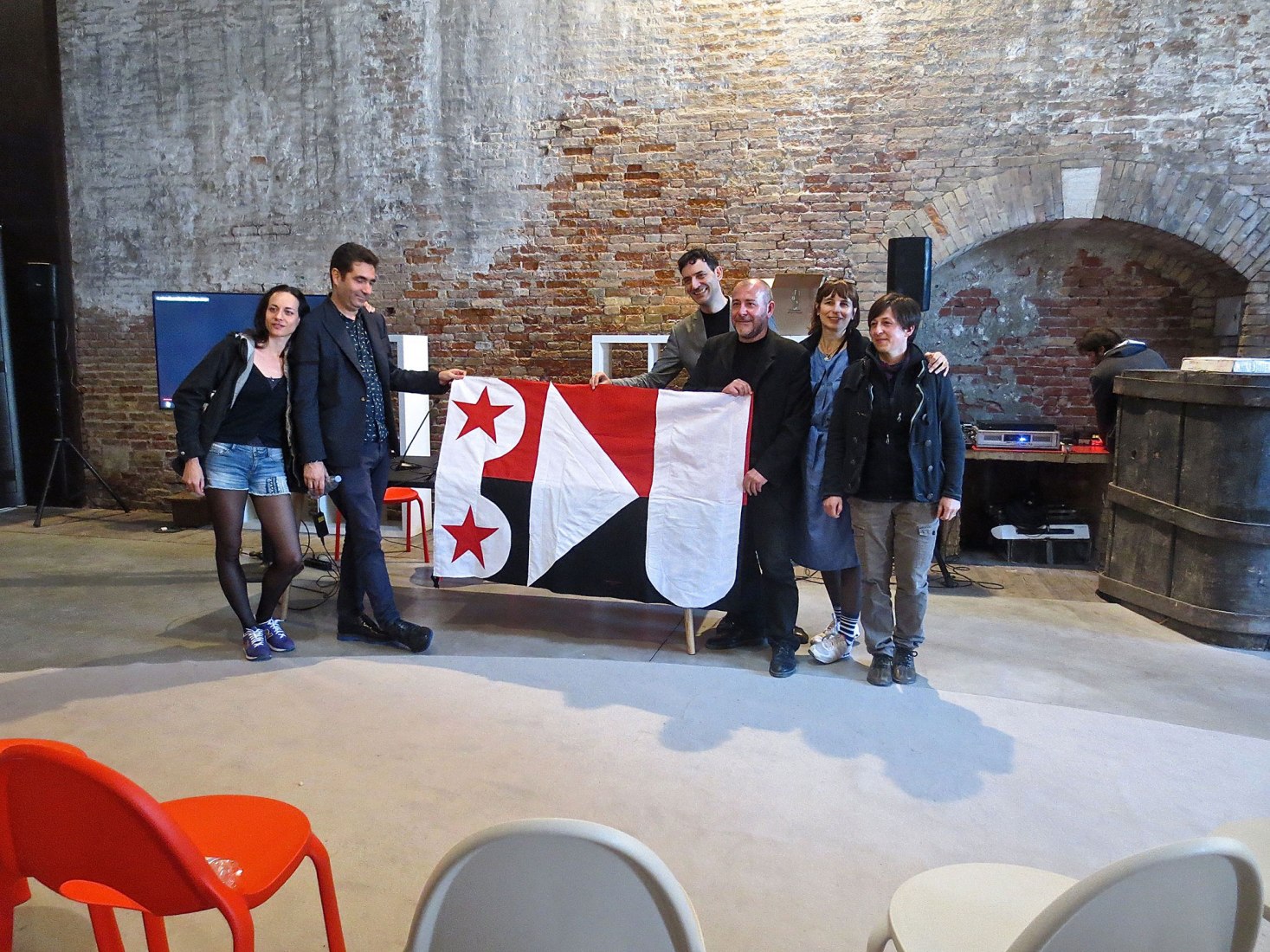 Biennale Sessions 2017. Bienal de Venecia - 57 edición Internacional de la exposición de Arte. Imagen cortesía de Escuela Moderna.