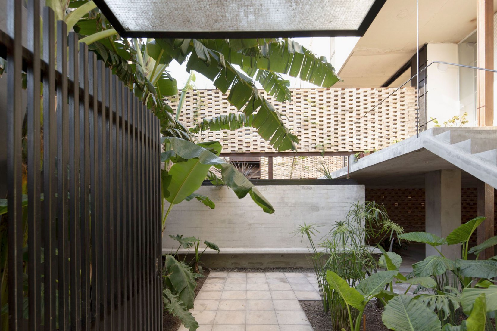 8 Casas por Lucas Nicolas Geya. Fotografía por Javier Agustin Rojas.
