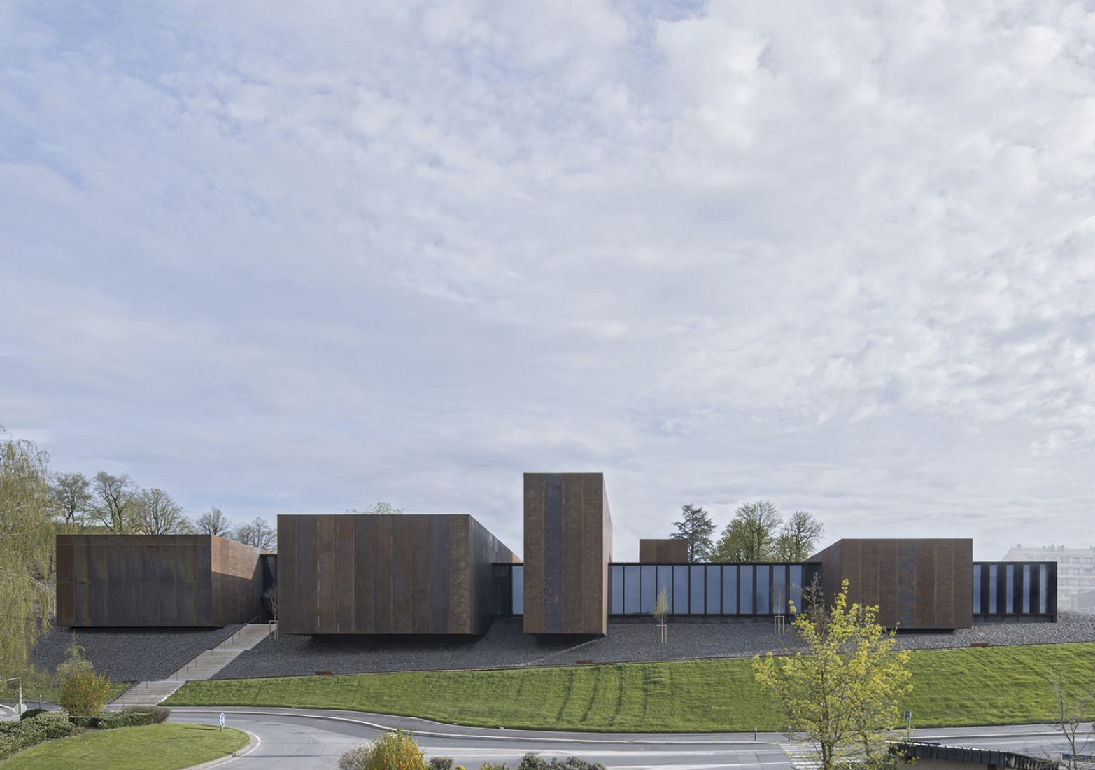 Outside view of the Soulages Museum by RCR Arquitectes. Photograph © Hisao Suzuki.