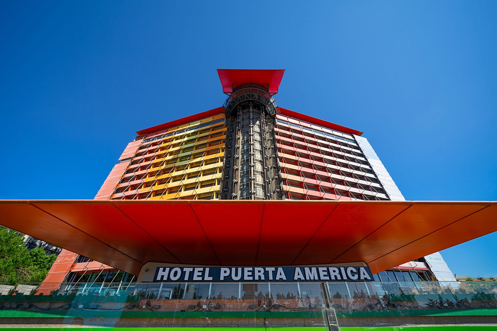 Hotel Puerta America. Fotografía de David Spence