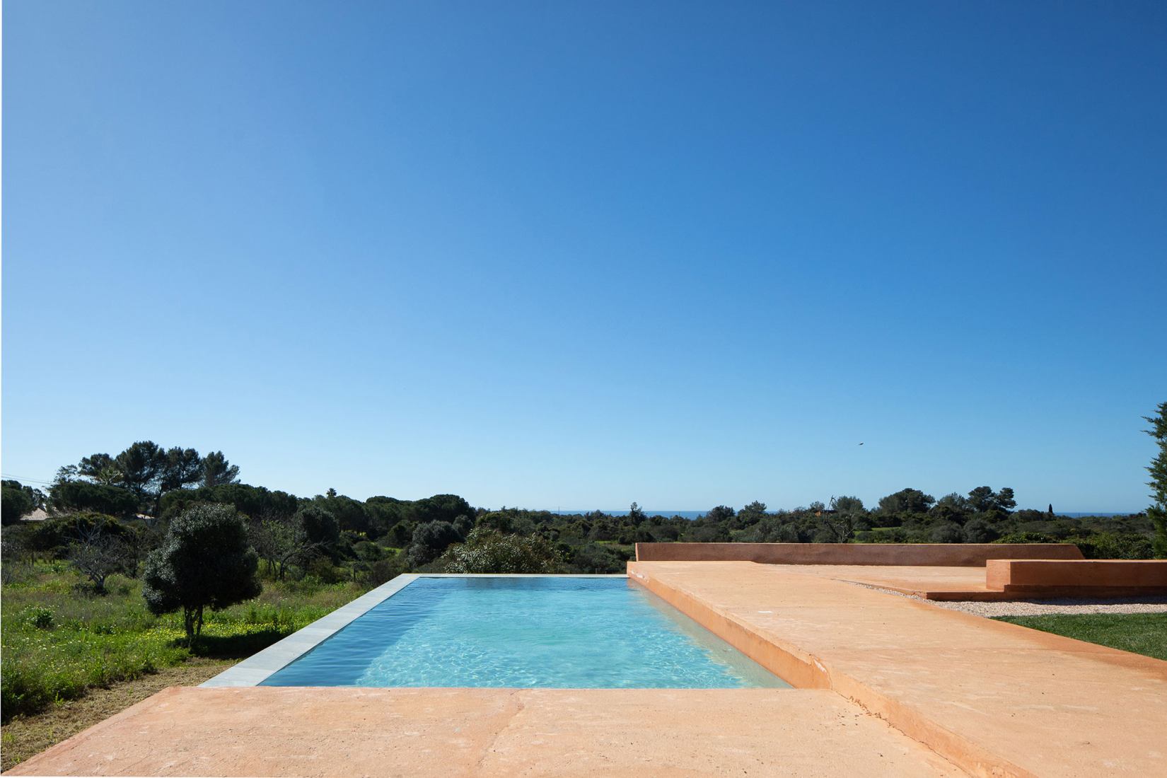Casa do Loureiro por Orgânica Arquitectura. Fotografía por José Campos.