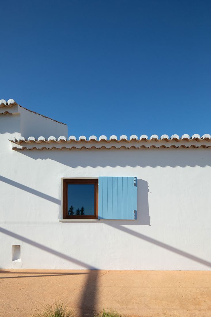 Casa do Loureiro por Orgânica Arquitectura. Fotografía por José Campos.