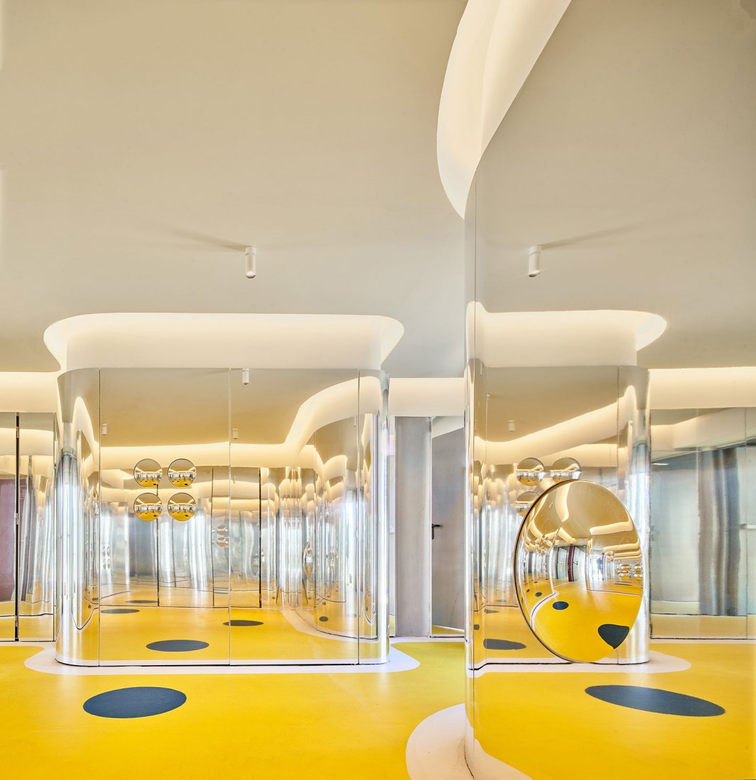 Rooftop Garden of the O'Donnell Maternity Hospital by Padilla Nicás Arquitectos. Photograph by José Hevia.