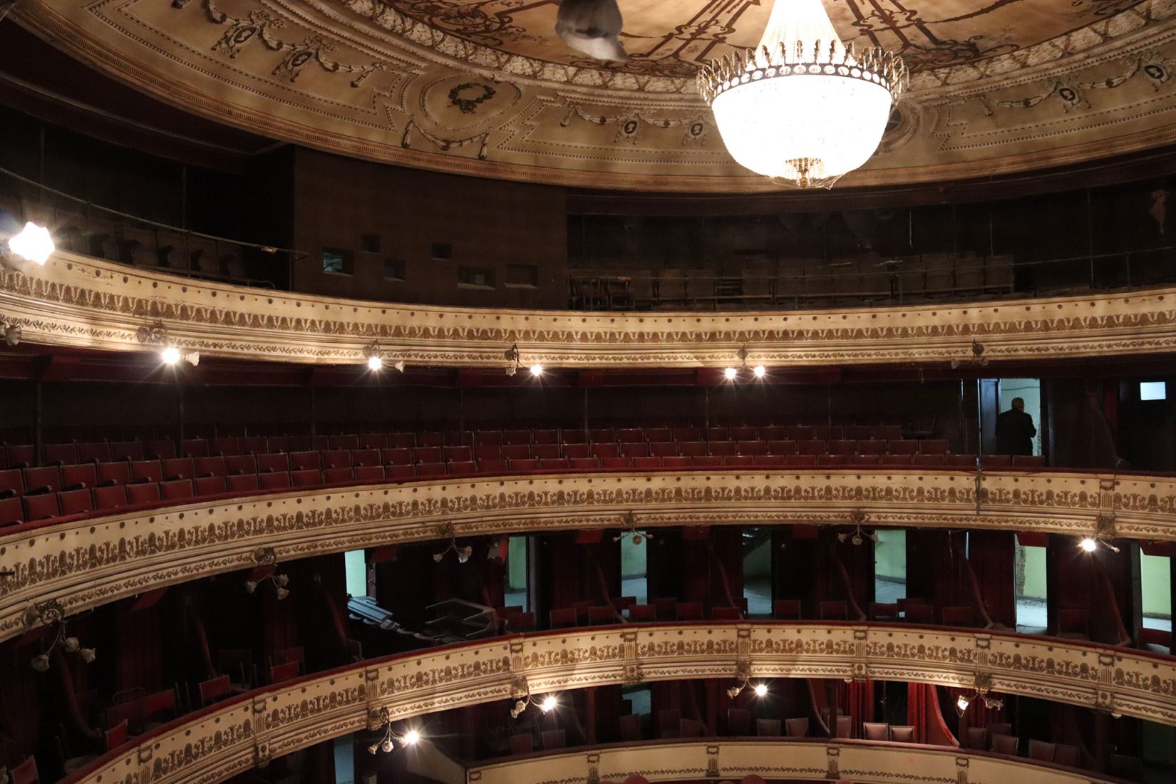 Estado actual. Rehabilitación del Teatro Lope de Vega por Paredes Pedrosa + Contextos de Arquitectura y Urbanismo. Fotografía por Lafuente Silva.