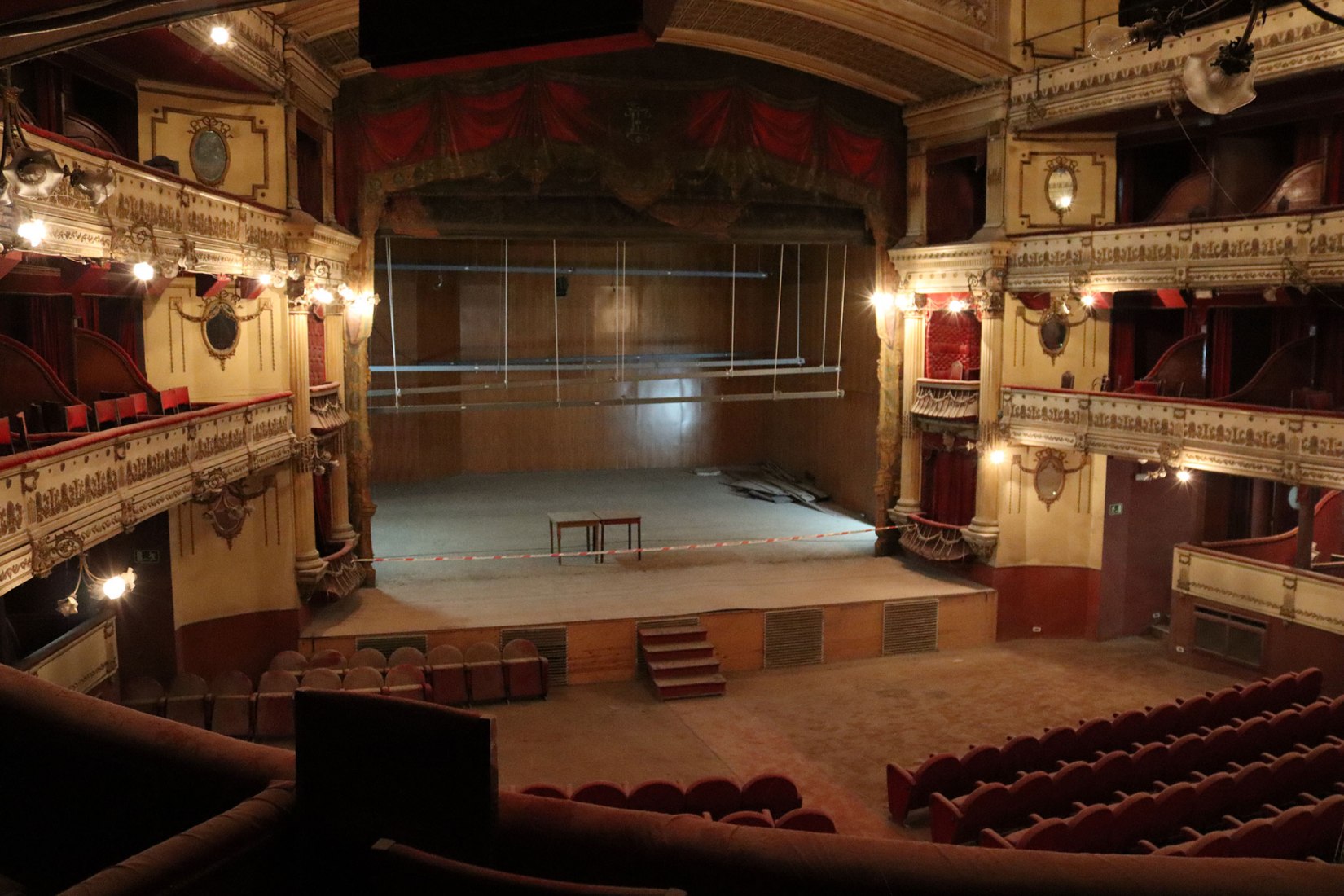Estado actual. Rehabilitación del Teatro Lope de Vega por Paredes Pedrosa + Contextos de Arquitectura y Urbanismo. Fotografía por Lafuente Silva.