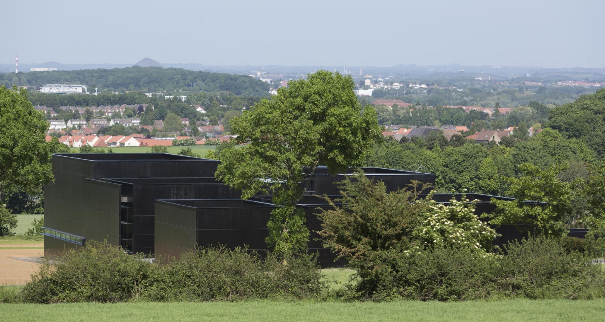 Transformación del Château de Wendel en un centro cívico, Hayange, Hauts-de-Seine, arquitecto Pierre-Louis Faloci, 2014-2016. Fotografía por Daniel Osso.