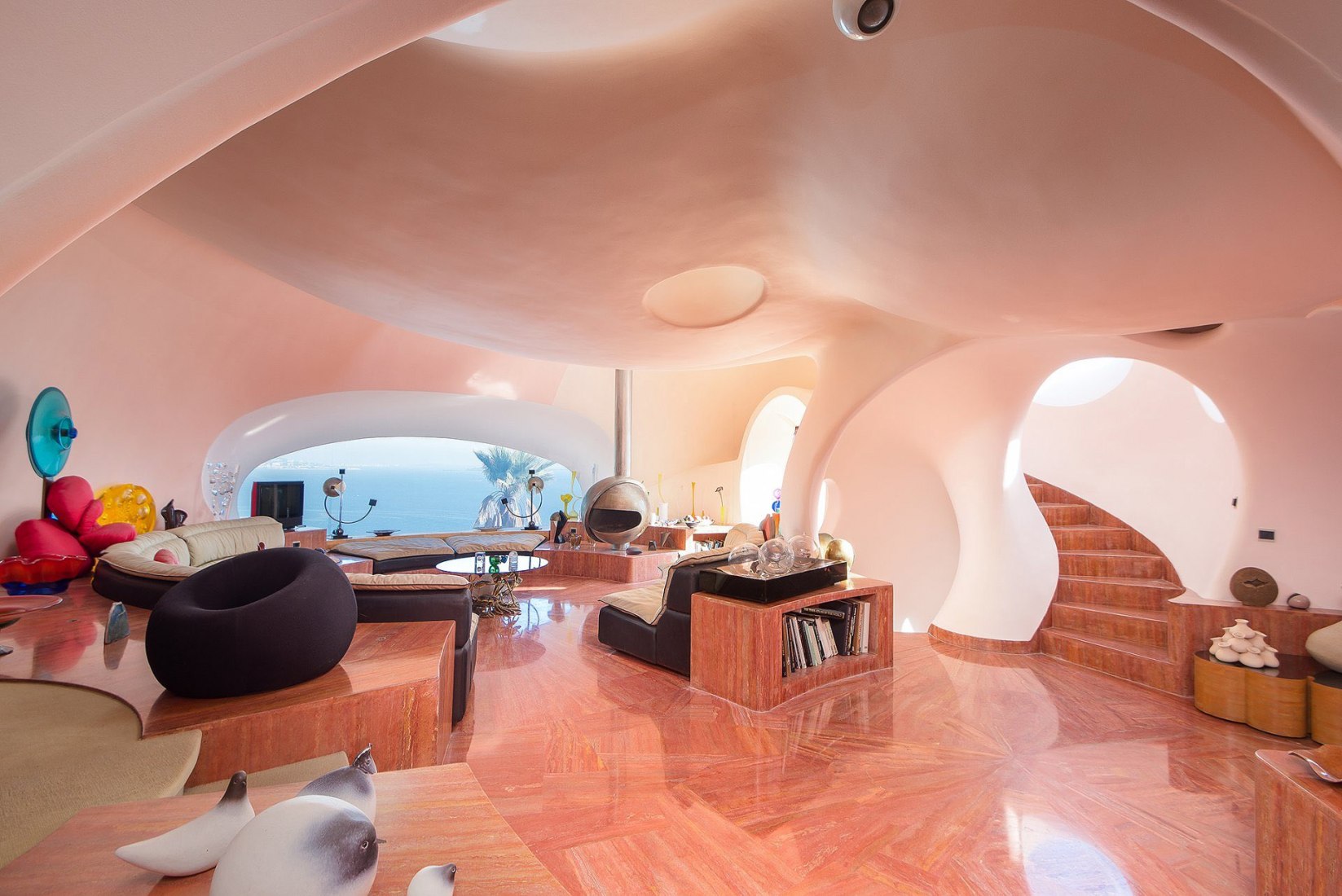Pierre Cardin's Bubble Palace by Antti Lovag. Image courtesy of Tranio Overseas Property 
