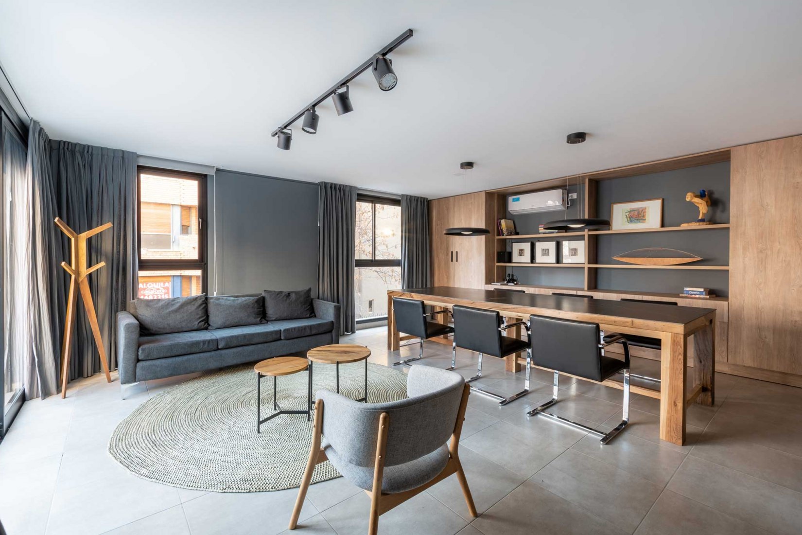 Larrañaga 92 offices by PSV Arquitectura. Photograph by Gonzalo Viramonte