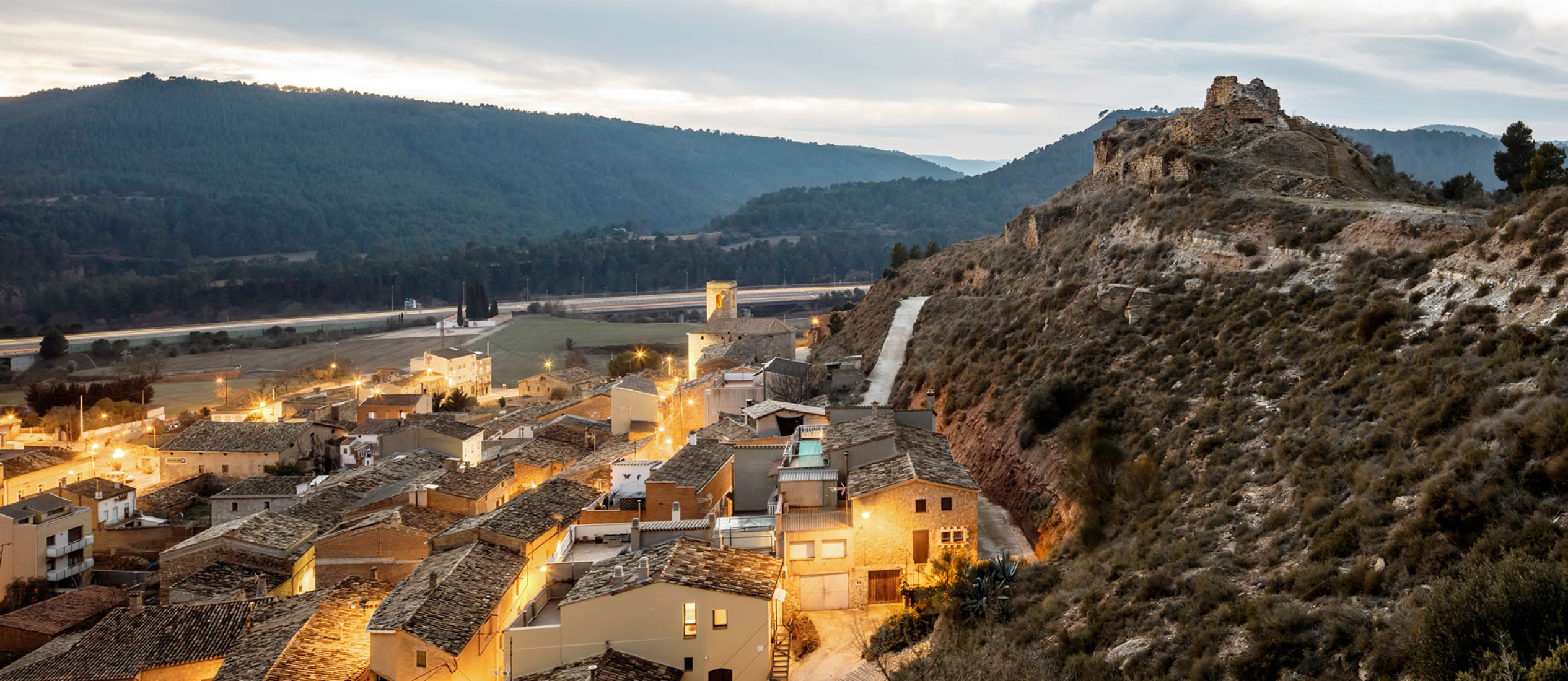 Environment view. Recovery of the access to Jorba’s castle by Carles Enrich. Photograph © Adrià Goula