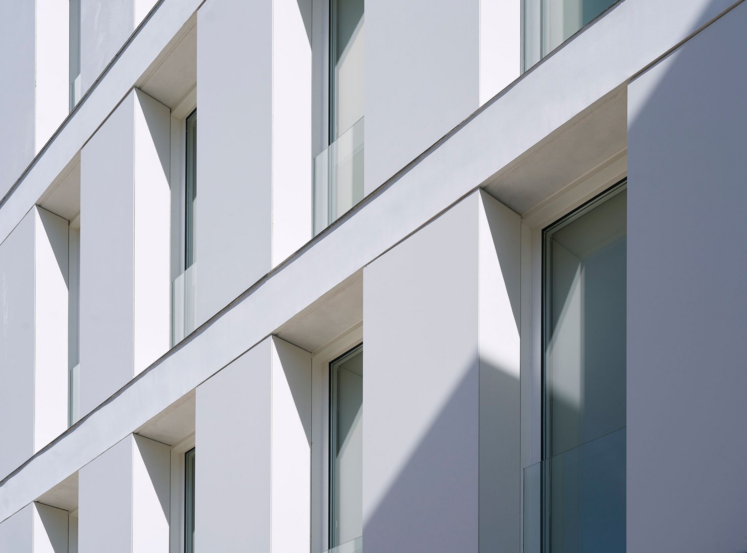 Educational and administrative centre by Riaño Arquitectos. Photograph by Alfonso Quiroga.