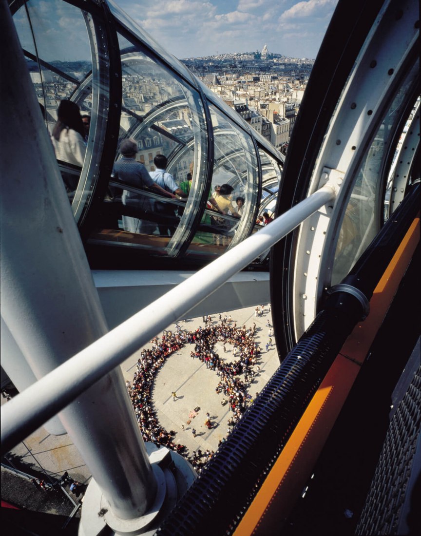 La circulación exterior dota al espectador de unas impresionantes vistas de París. Centro Pompidou por Renzo Piano y Richard Rogers. Fotografía cortesía estudio Rogers Stirk Harbour + Partners