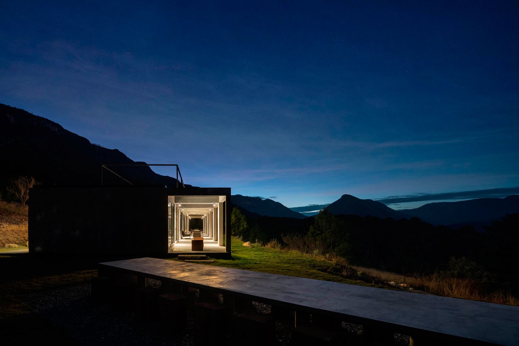 Casa en la Sierra de Arteaga por S-AR. Fotografía por Rafael Gamo.