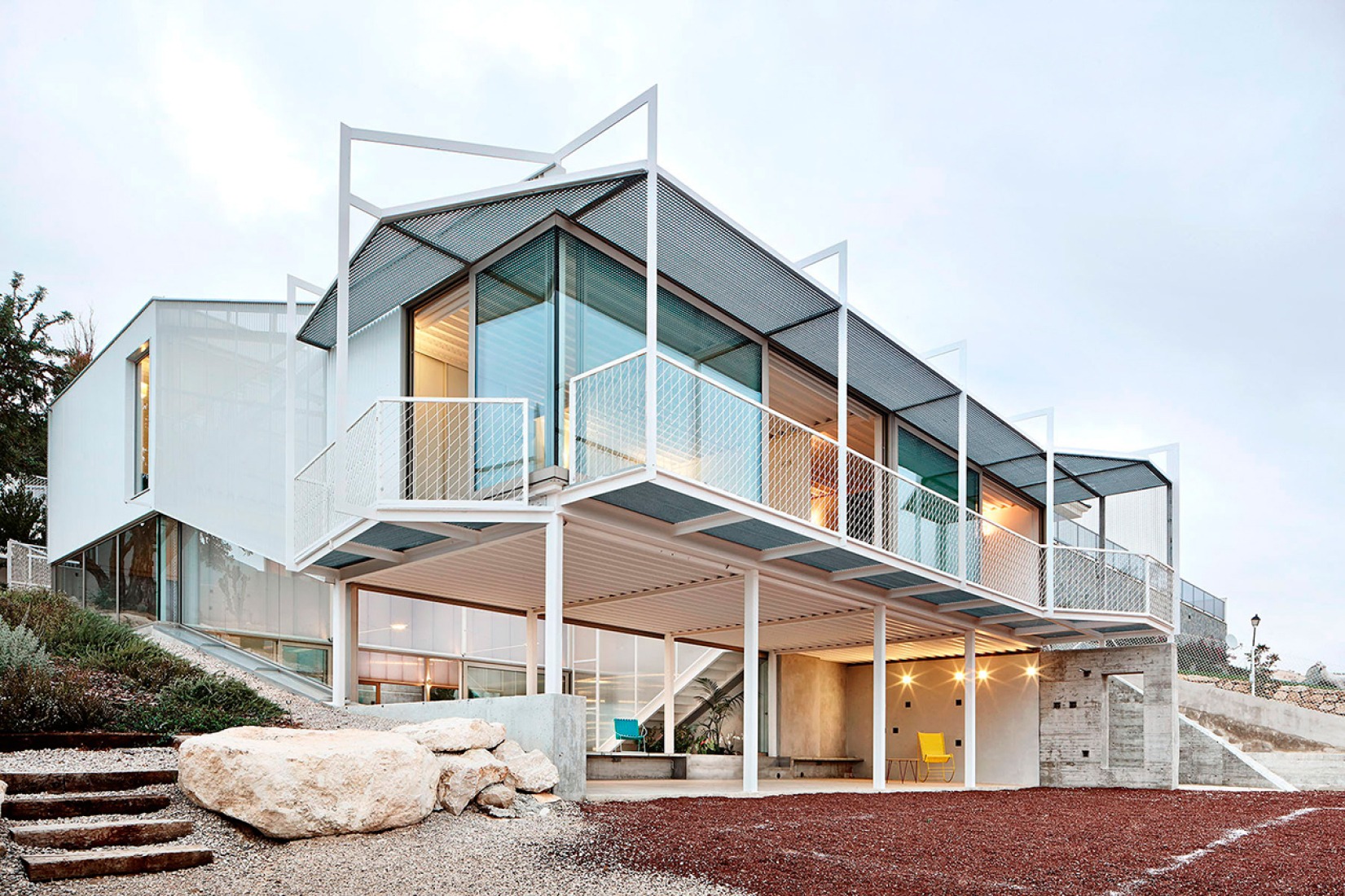 Seasonless House por SIC, Irene Castrillo y Mauro Gil-Fournier. Fotografía © José Hevia. Señala encima de la imagen para verla más grande.
