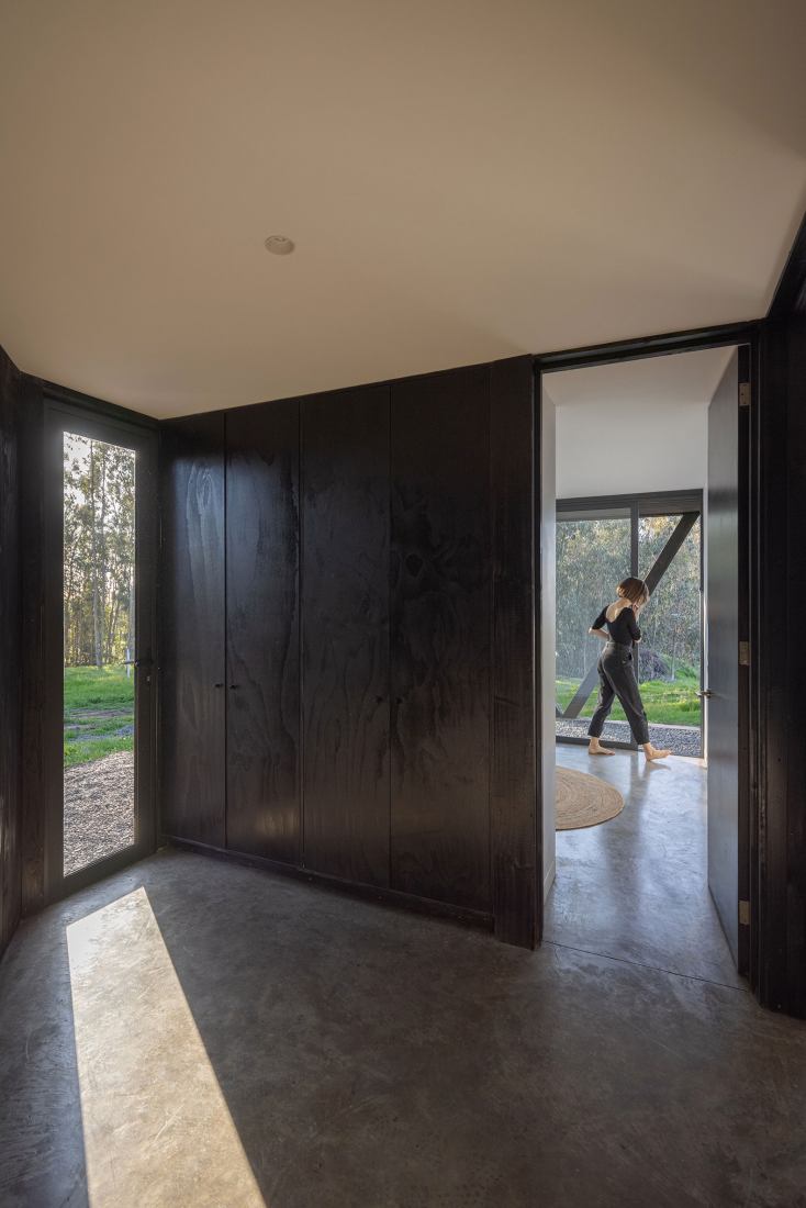 Morla House by Stanaćev-Granados. Photography by Pablo Casals Aguirre.