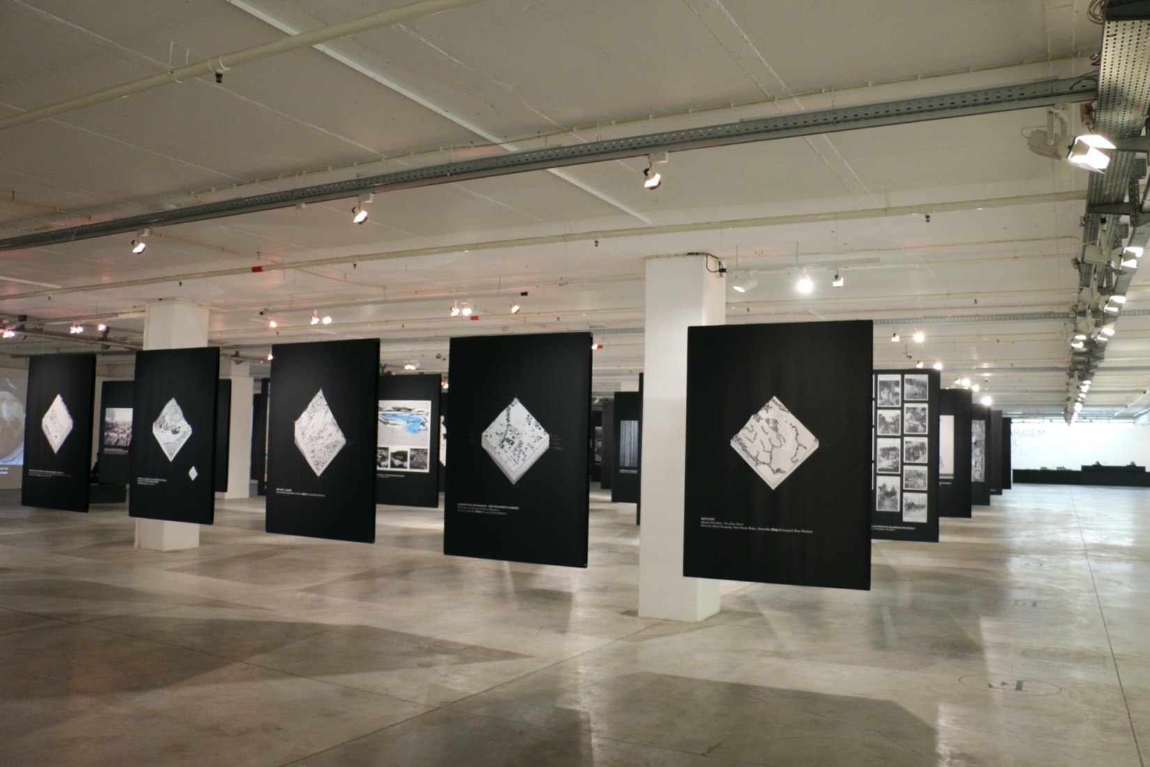 Agriculture and Architecture: Taking the Country's Side, Curator Sébastien Marot | Garagem Sul – CCB | Phtograph by José Juan Barba