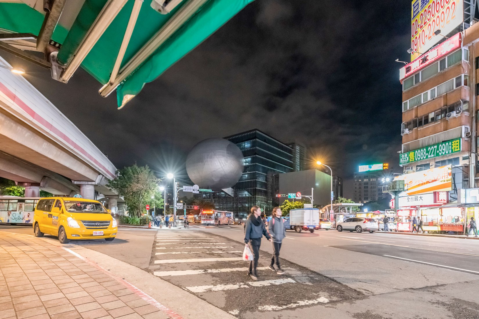 Taipei Performing Arts Center by OMA, 2018. Photograph by Chris Stowers 
