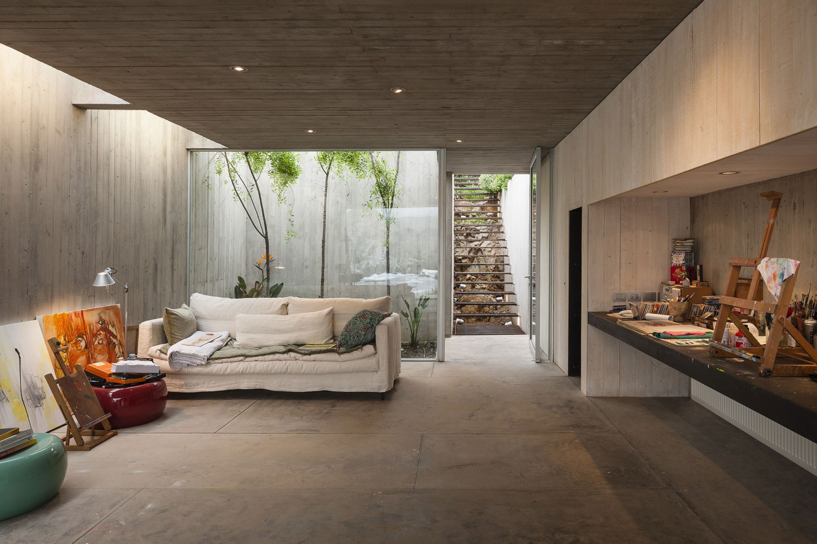 Interior of the painting studio by Felipe Assadi. Photograph © Fernando Alda
