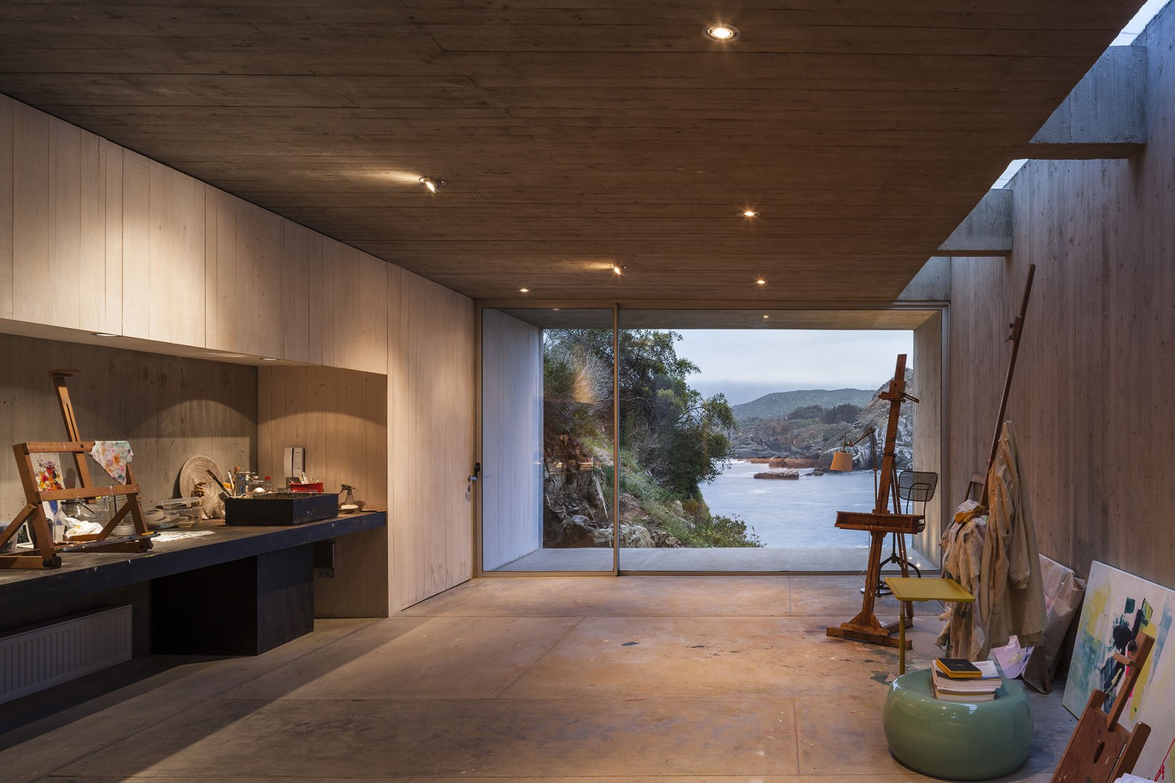 Painting studio by Felipe Assadi. Photograph © Fernando Alda