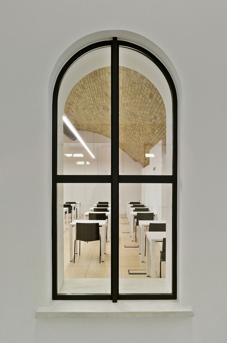 Detalle de ventana. Universidad de Gibraltar por Xavier Ozores. Fotografía © David Frutos.