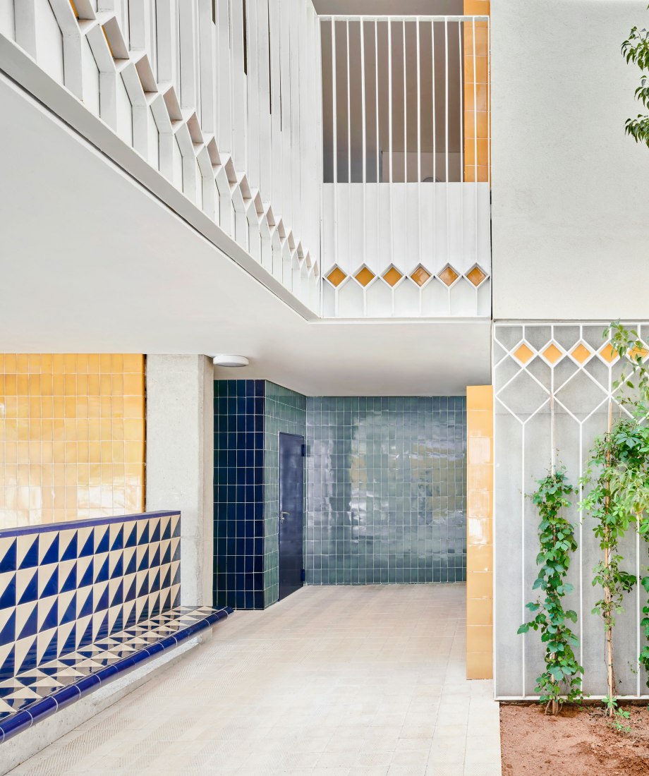 Premio a la sostenibilidad y la salud. Vivienda social en Ibiza por Ripoll-Tizón. Fotografía de José Hevia.