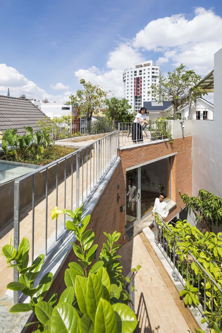 Ha House by Vo Trong Nghia Architects. Photograph by Hiroyuki Oki