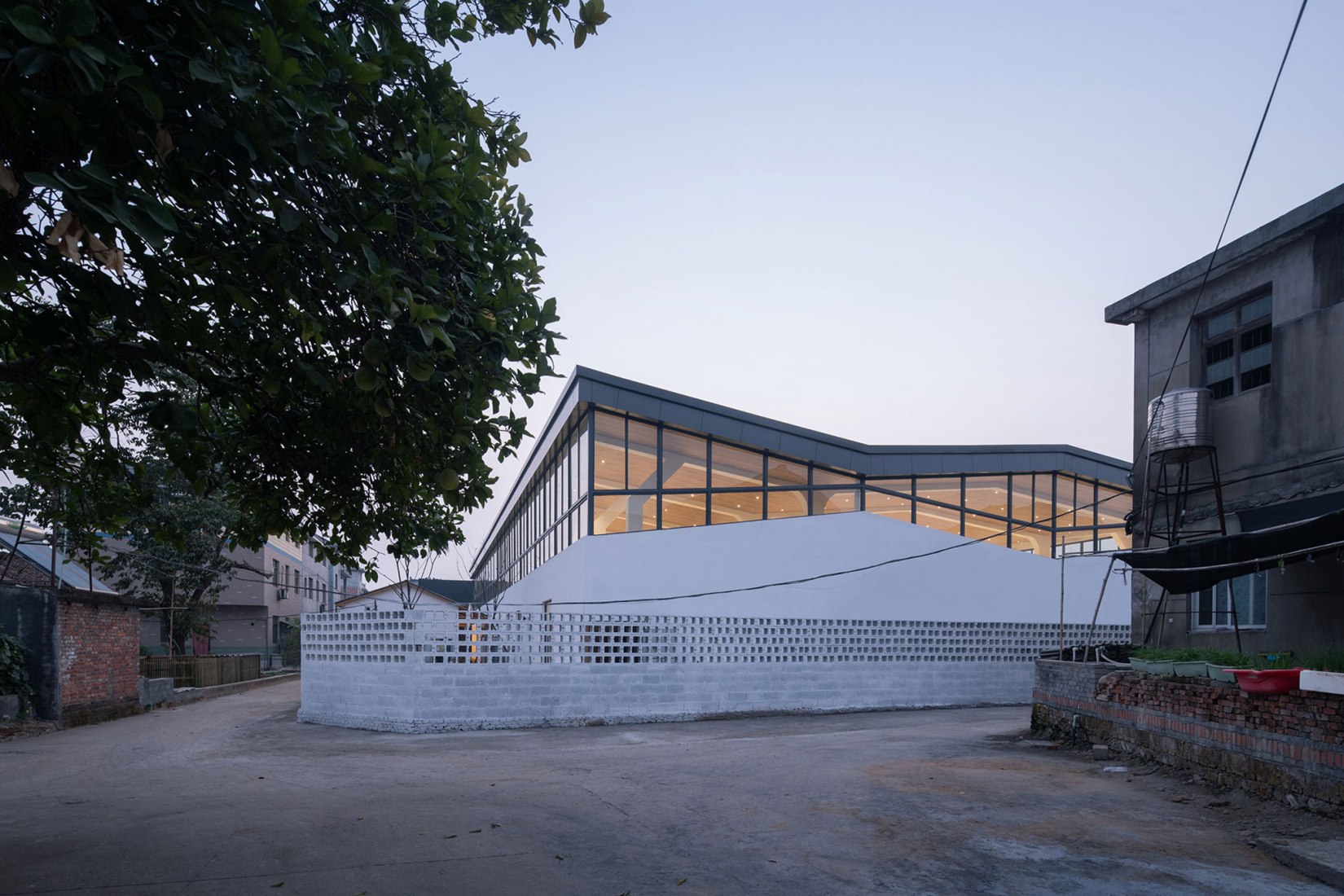 Centro de Vida Rural del Futuro por y.ad studio. Fotografía por SCHRAN.